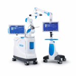 Robot chirurgical ROSA utilisé en chirurgie robotisée orthopédique pour prothèse de genou et planification assistée par ordinateur, système haute précision en bloc opératoire moderne.